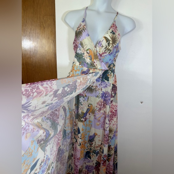 Shein Curve Floral and Parrot Print Plunging V Neckline Maxi Dress NWOT SKU 002 - Picture 11 of 12